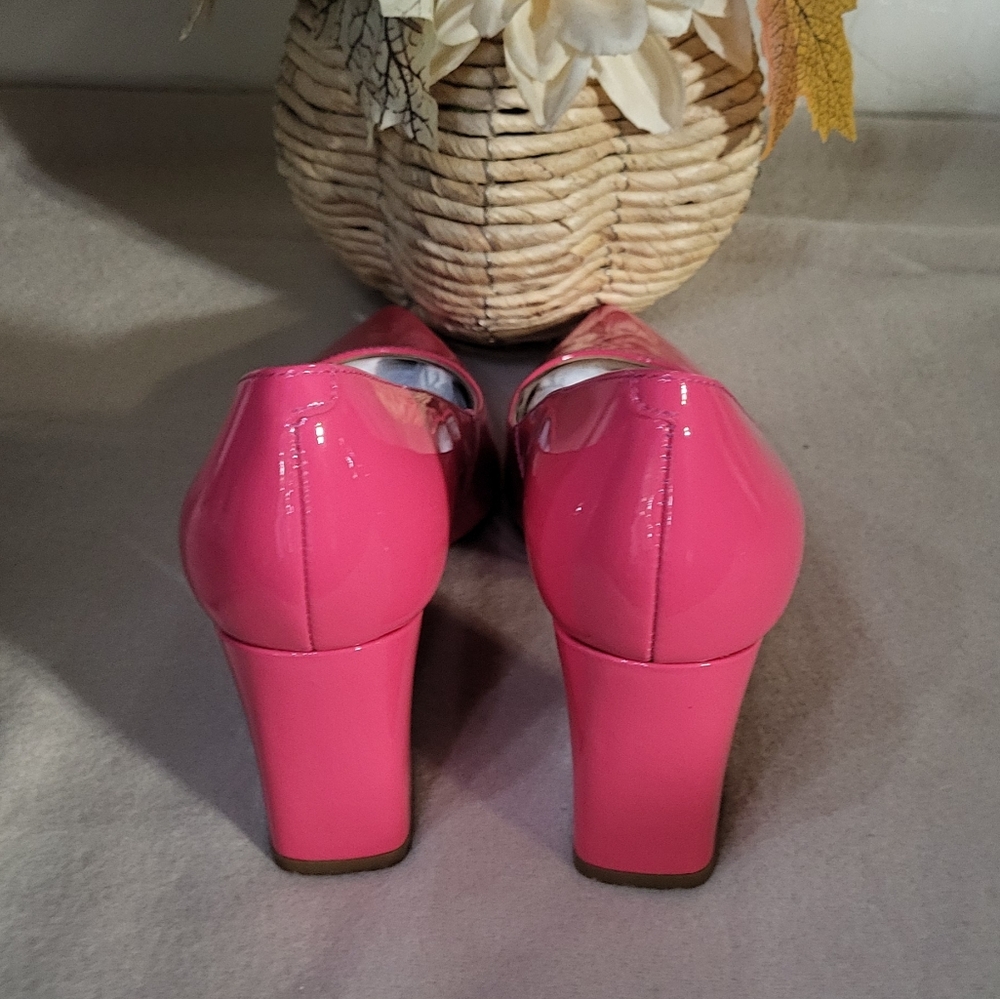 Marc Fisher Women's NWOT Fuschia Pink Pointy Toe Zala 3in Heel Pumps Size 8M - Picture 13 of 13